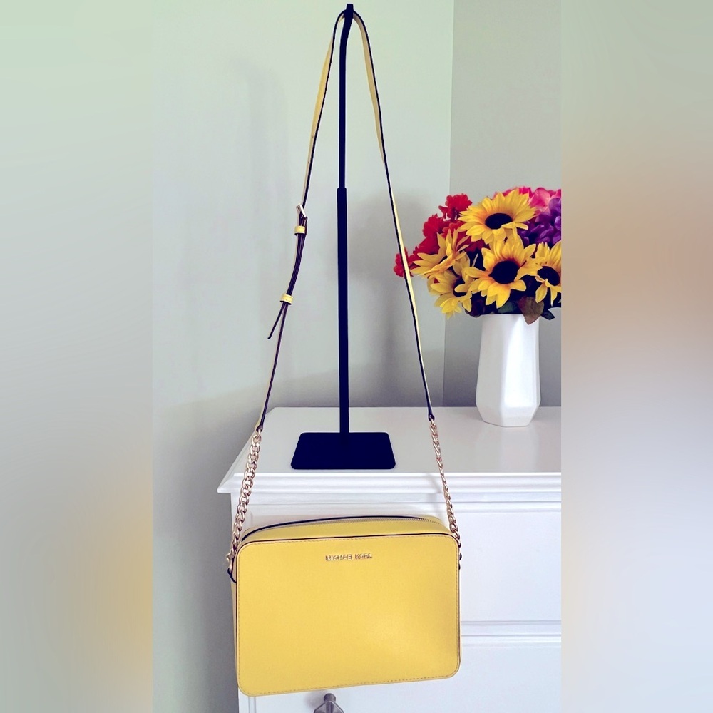 *Like New* Michael Kors Yellow Saffiano Leather Structured Crossbody Bag 💛